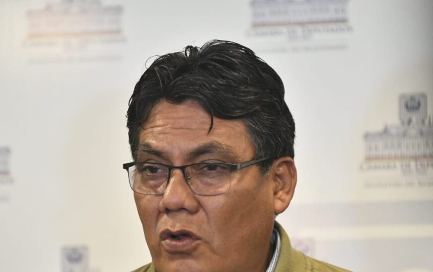 Diputado Arce confunde al Papa Juan Pablo II con JP Velasco en insólito error histórico