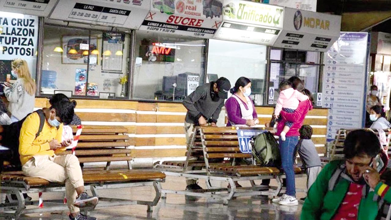 Terminal de Buses suspende viajes al oriente y occidente por bloqueos viales