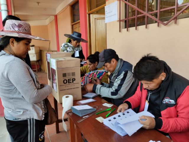 Multas para jurados que no cumplan su deber en el balotaje electoral