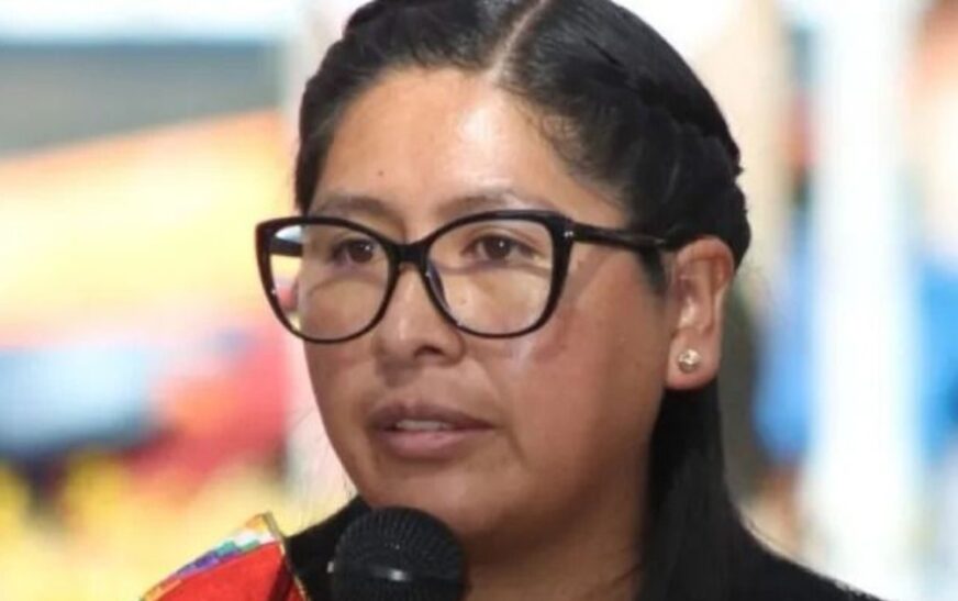 Fiscalía emite orden de aprehensión contra Eva Copa por investigación de homicidio culposo