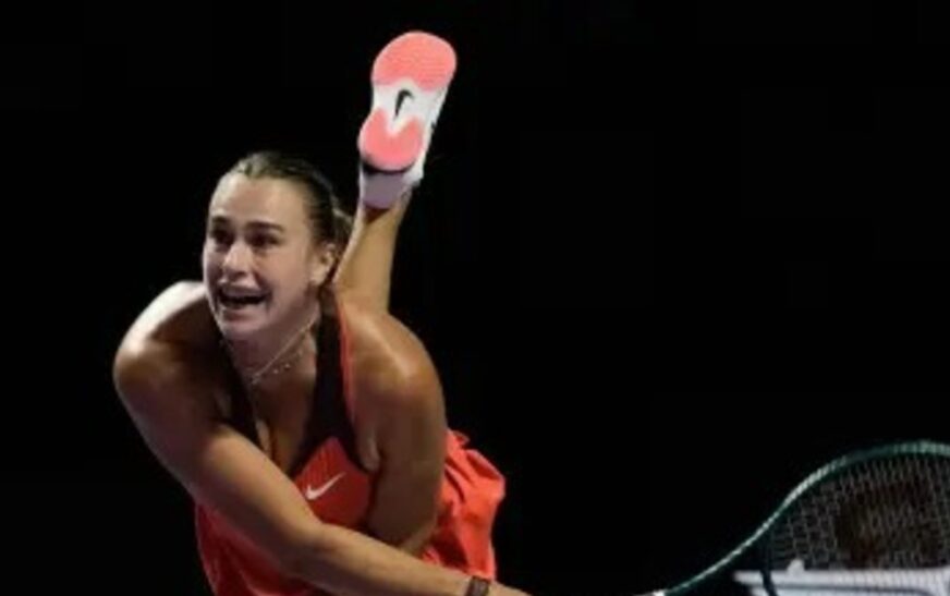 Sabalenka detiene la remontada de Pegula y se acerca a las semifinales de Roland Garros