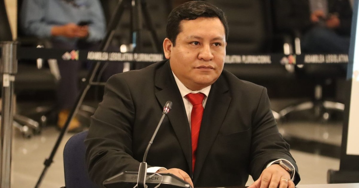 Baptista ordena auditar casos Russo y ministro de Justicia