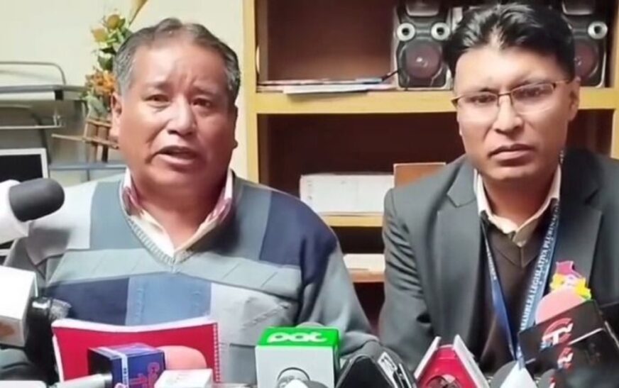 Dirigente del Magisterio en La Paz devuelve un millón de bolivianos y descarta desfalco