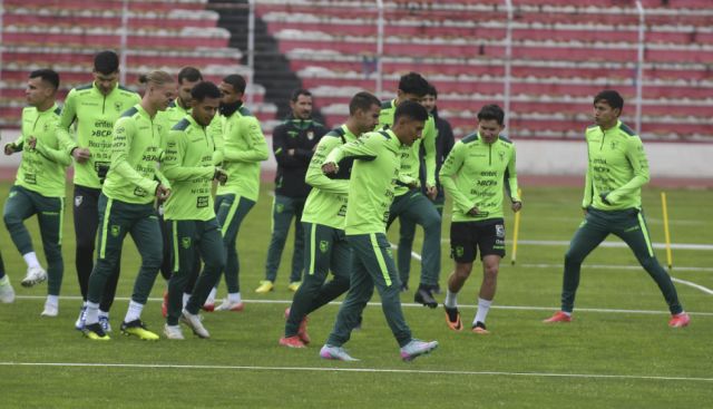 La Verde reanuda entrenamientos el lunes con jugadores del medio local en Bolivia