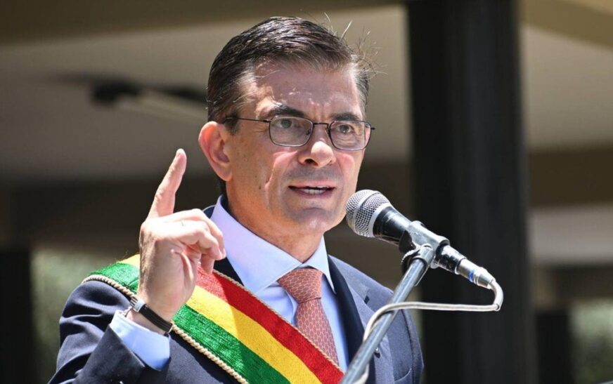 Milei lidera imagen presidencial en Suramérica y supera a Rodrigo Paz en Bolivia