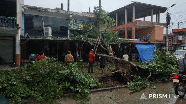 Tormenta azota Bermejo y causa daños en viviendas y vías públicas