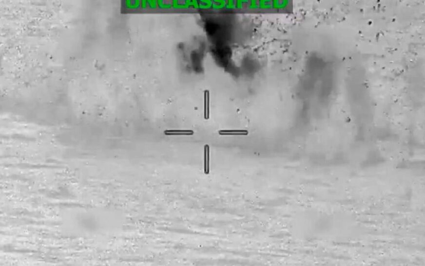 Estados Unidos ataca lancha en el Pacífico y confirma muerte de dos tripulantes