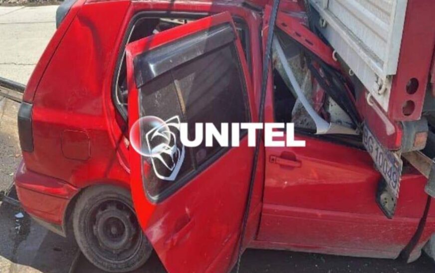 El Alto confirma choque grave entre vehículo y tráiler con dos heridos críticos