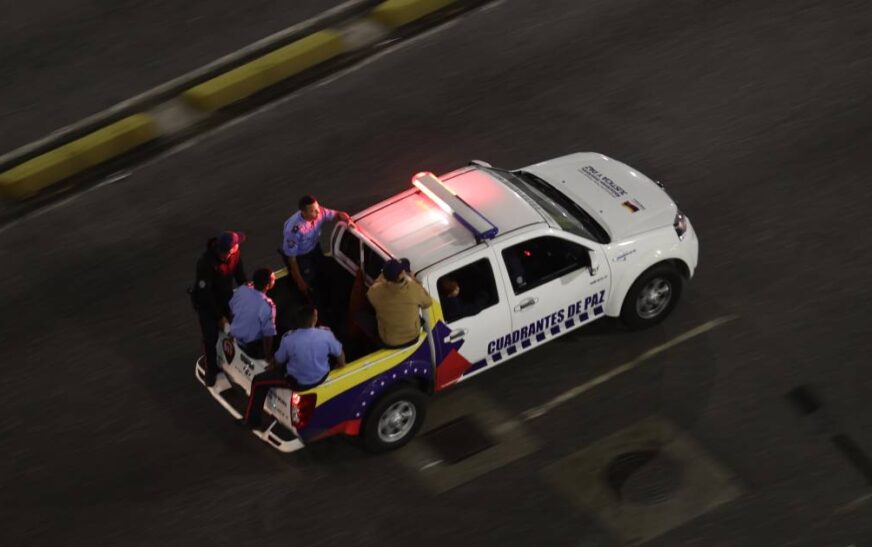 Ministro venezolano confirma ataques a zonas civiles y advierte riesgos para víctimas