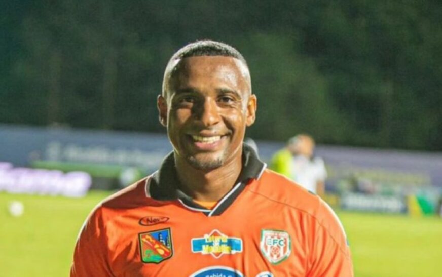 Blooming anuncia a Bayron Garcés como nuevo atacante para la temporada 2026