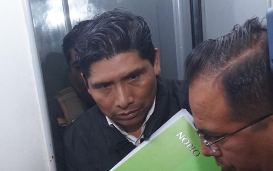 Gobierno impulsa investigación transparente en casos contra Flores por corrupción