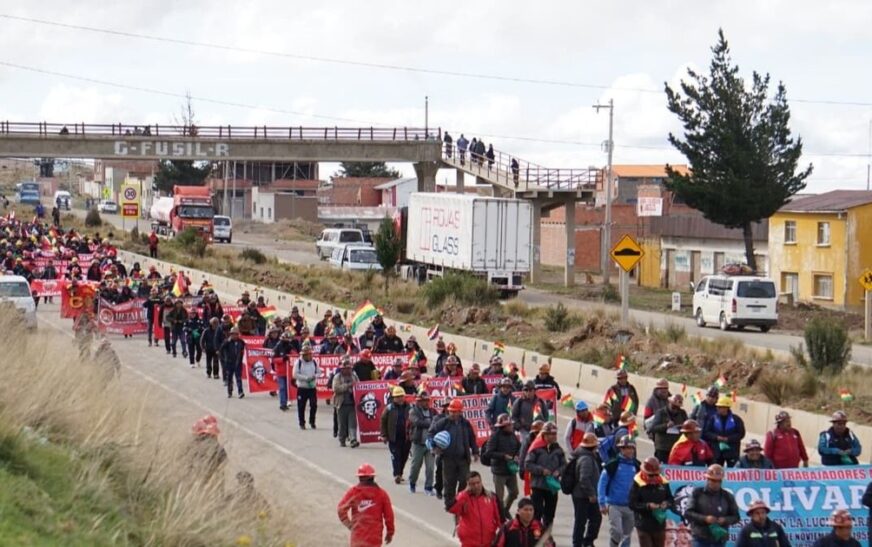 Gobierno anuncia reunión con más de 200 dirigentes antes de marcha de la COB en Calamarca
