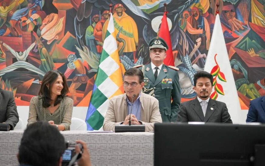 Gobierno anuncia diálogo con COB y espera propuestas claras del presidente Paz