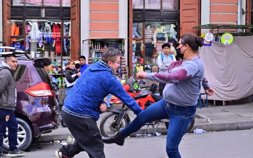 COB reporta agresiones a periodistas durante manifestación en La Paz