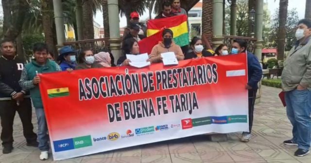 Prestatarios en Bolivia rechazan acuerdo de diferimiento que beneficia a la banca