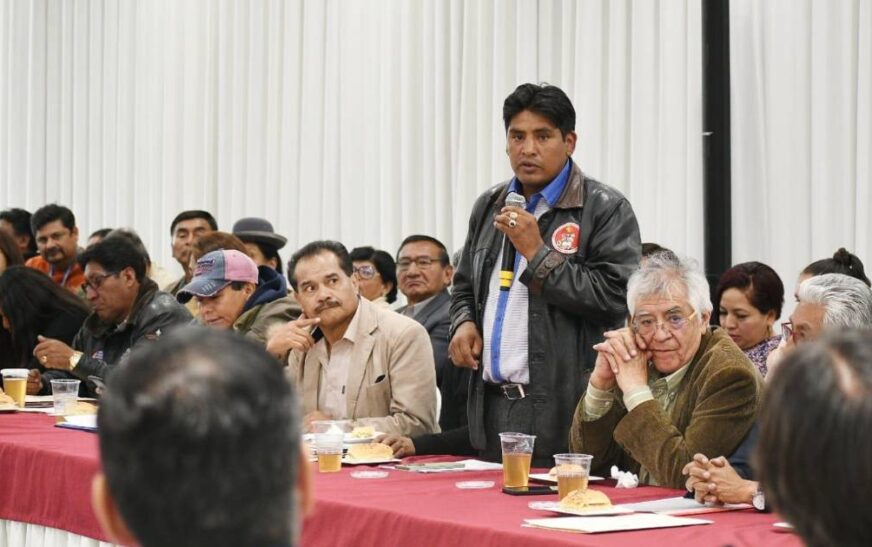 Sector gremial de Bolivia advierte a la COB y rechaza bloqueos en el país