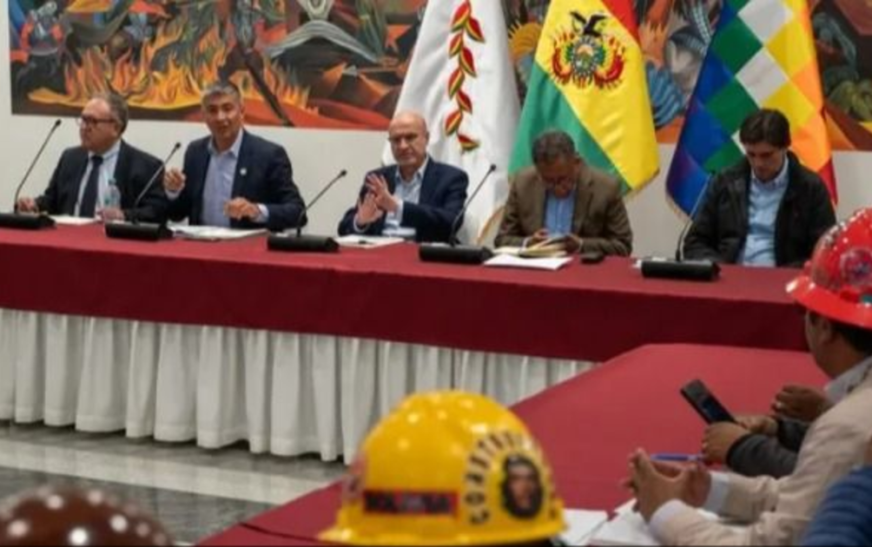 Gobierno y COB reanudan diálogo en La Paz tras liberación de mineros aprehendidos