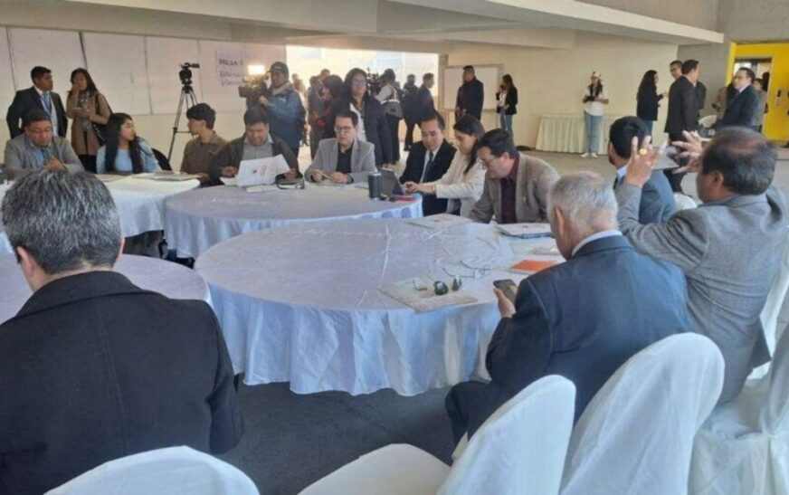 Gobierno concluye cinco mesas de trabajo sobre el Decreto Supremo 5503 en La Paz