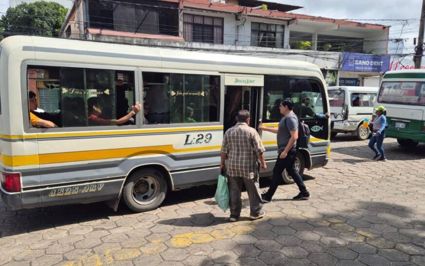 Micreros de Santa Cruz esperan respuesta de Alcaldía sobre aumento del pasaje