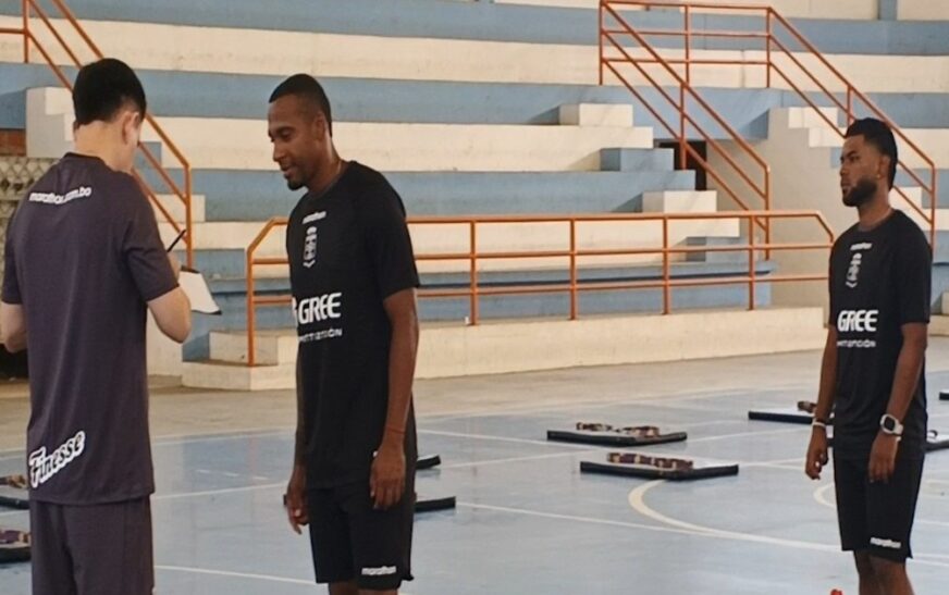 Blooming recibe a tres refuerzos colombianos para la temporada 2024