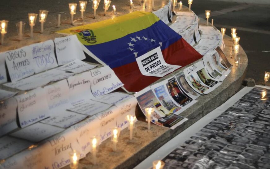 Venezuela libera a 24 presos políticos según ONG este lunes