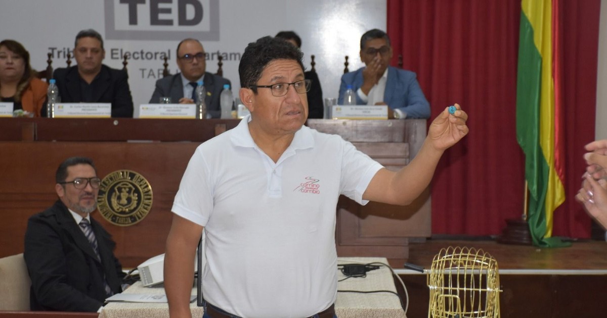 Candidatos a gobernador de Tarija revelan ubicación en papeleta de sufragio