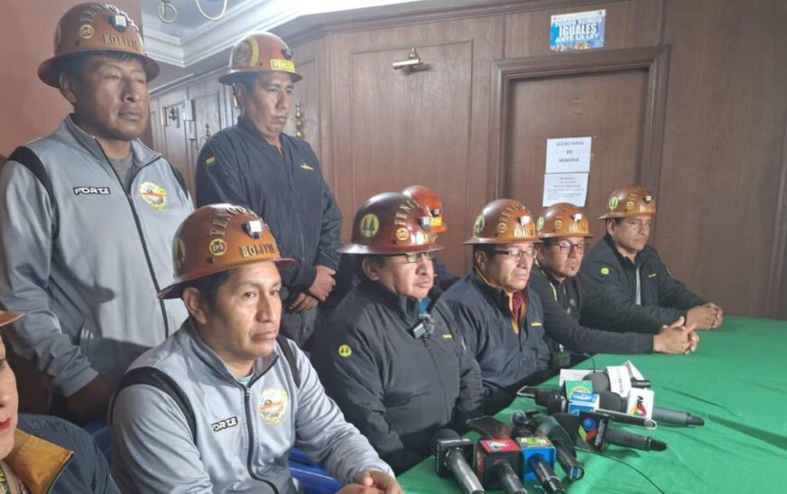Cooperativas mineras de Bolivia rechazan proyecto de ley contra uso de dinamitas en protestas
