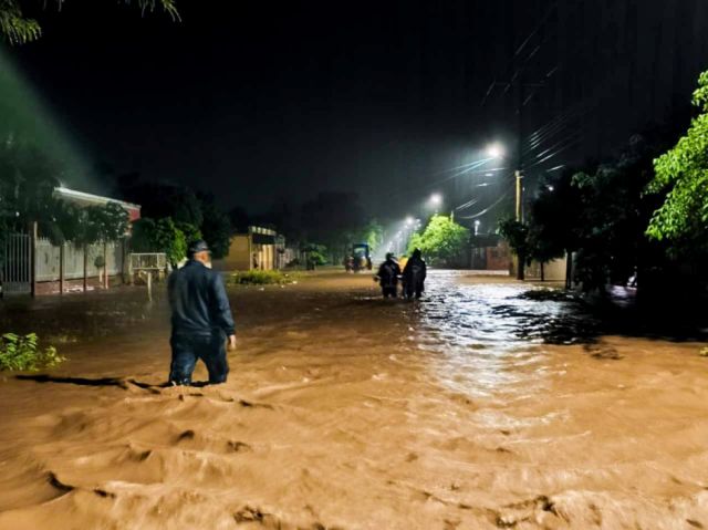 Gobierno de Yacuiba advierte riesgo en ducto de gas tras intensas lluvias