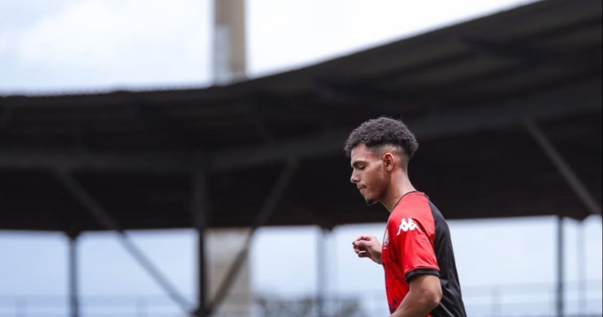 Moises Paniagua suma minutos con Wydad en liga marroquí y refuerza su presencia