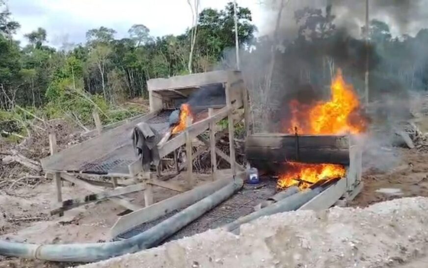 Armada Boliviana y Ajam realizan megaoperativo contra minería ilegal en Iténez