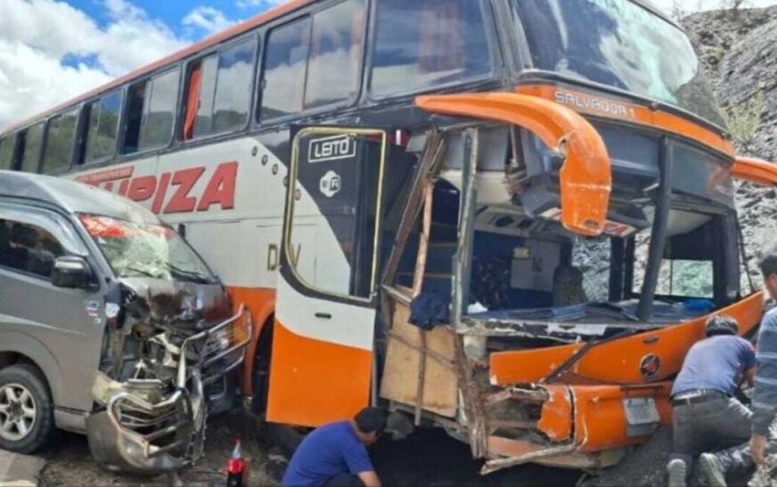Accidente en carretera Sucre Potosí deja 11 heridos y autoridades confirman atención inmediata