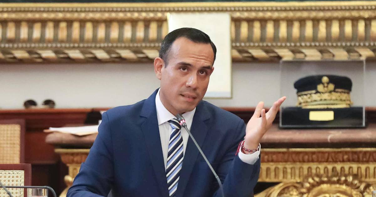 Congreso de Perú admite debate de siete mociones contra presidente interino Jerí