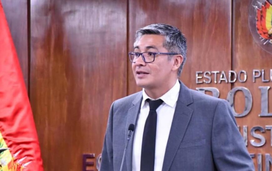 Gobierno afina ley para atraer inversiones extranjeras y presenta paquete de normas estructurales