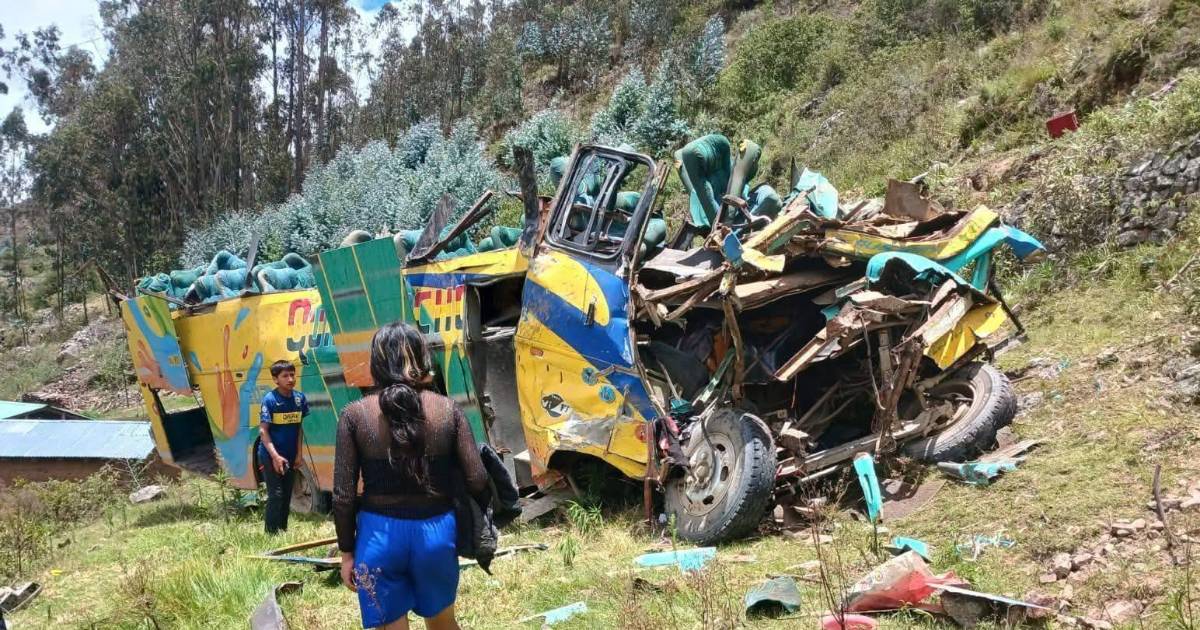 Bus cae en barranco en La Paz y deja varios heridos en Martes de Challa