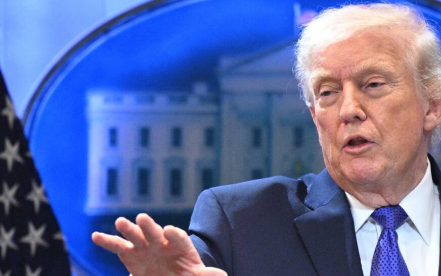 Donald Trump anuncia arancel global del 10 por ciento tras fallo de Corte Suprema de EEUU