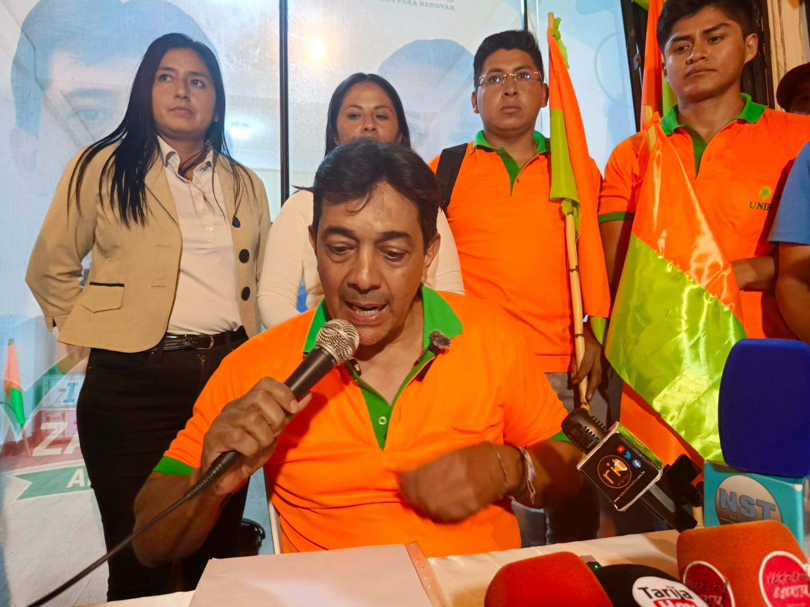 Comité político de UNIR evalúa sustituir a Zamora tras su inhabilitación