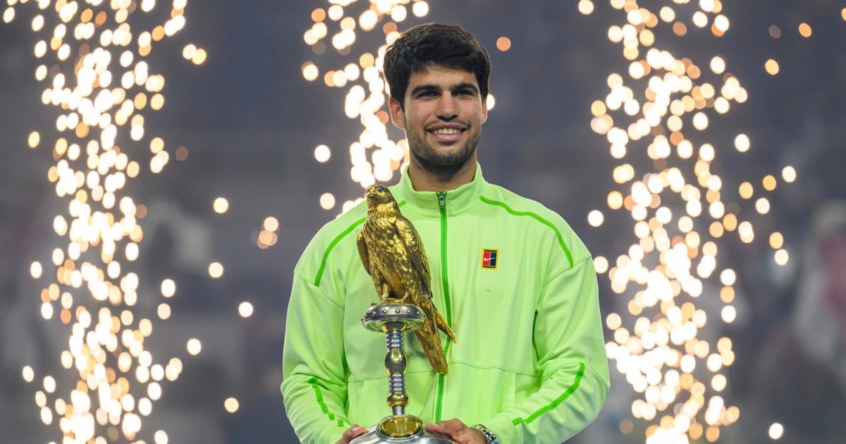 Carlos Alcaraz domina en Doha y suma su título número 14 en 2024