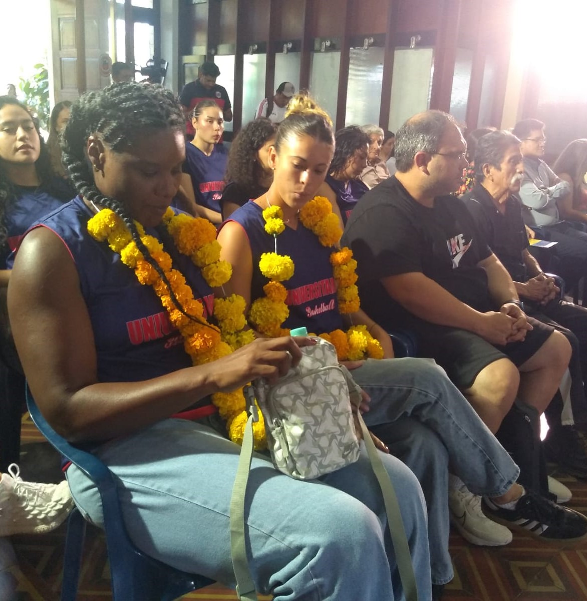 Libofem 2025 suspende evento y afecta a empresas locales en Santa Cruz