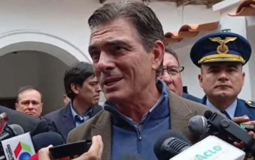 Rodrigo Paz impulsa eliminar 60 leyes y 40 decretos para avanzar en el 50/50