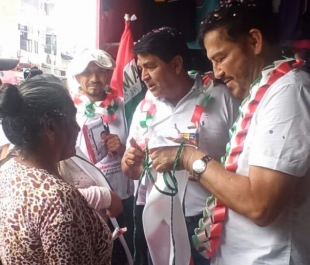 Rocha llega a Bermejo y escucha necesidades de la región fronteriza