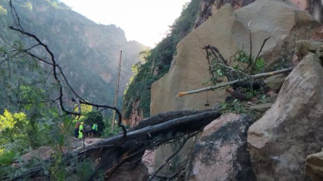 Derrumbe cierra paso en tramo Entre Ríos Palos Blancos y afecta tránsito