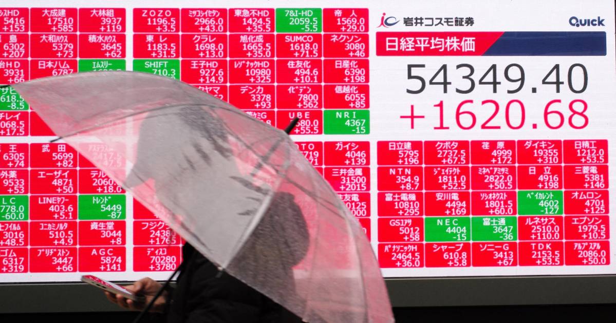 Bolsa de Nueva York sube mientras petróleo cae ante posible fin de guerra en Oriente Medio