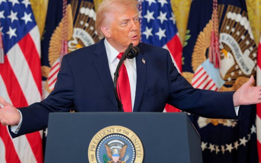 Donald Trump anuncia bombardeo contra isla petrolera clave de Irán