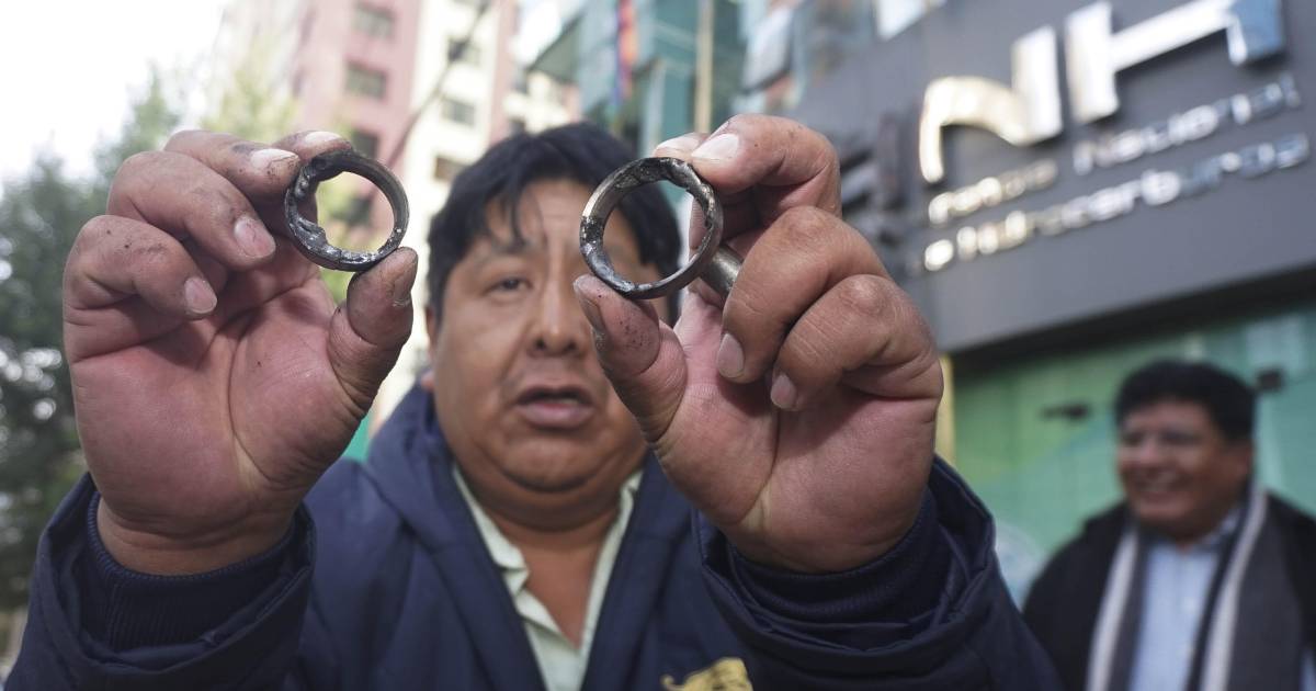 Gobierno de La Paz convoca a choferes para evaluar resarcimiento por gasolina