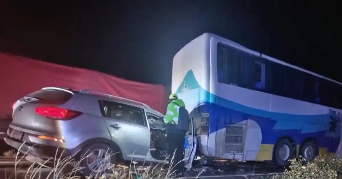 Policía reporta cinco heridos tras triple colisión en carretera Oruro Potosí