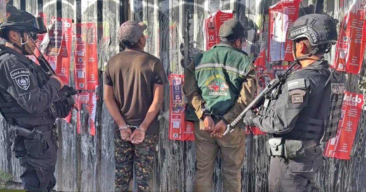 Policía aprehende a dos sujetos por robo de material en edificio de La Paz