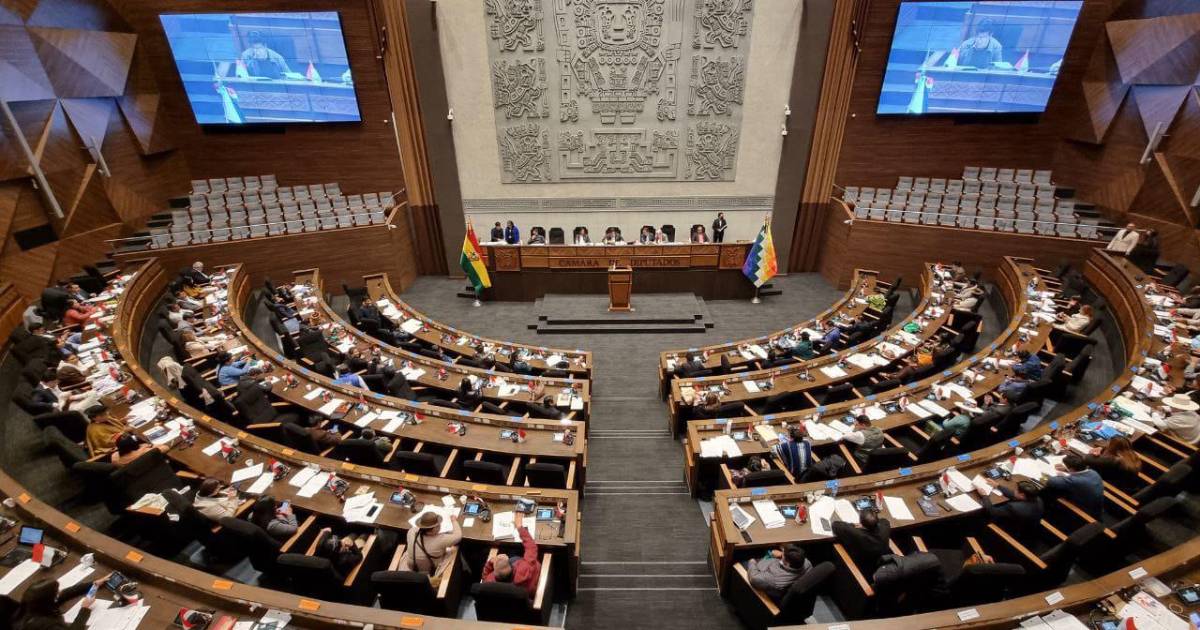 Diputados del PDC coordinan con presidente envío de paquete de leyes