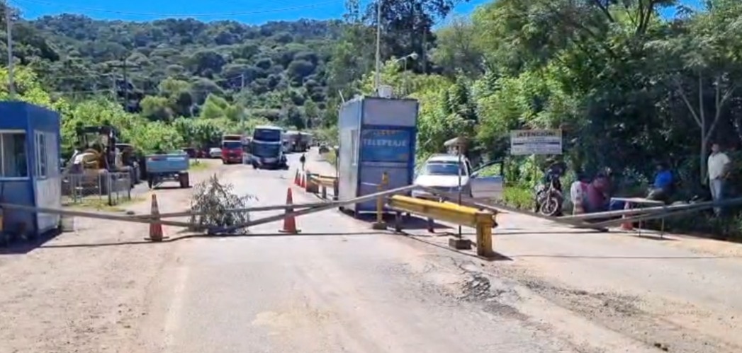 Sectores en conflicto acuerdan plazos para mantenimiento vial y suspenden paro