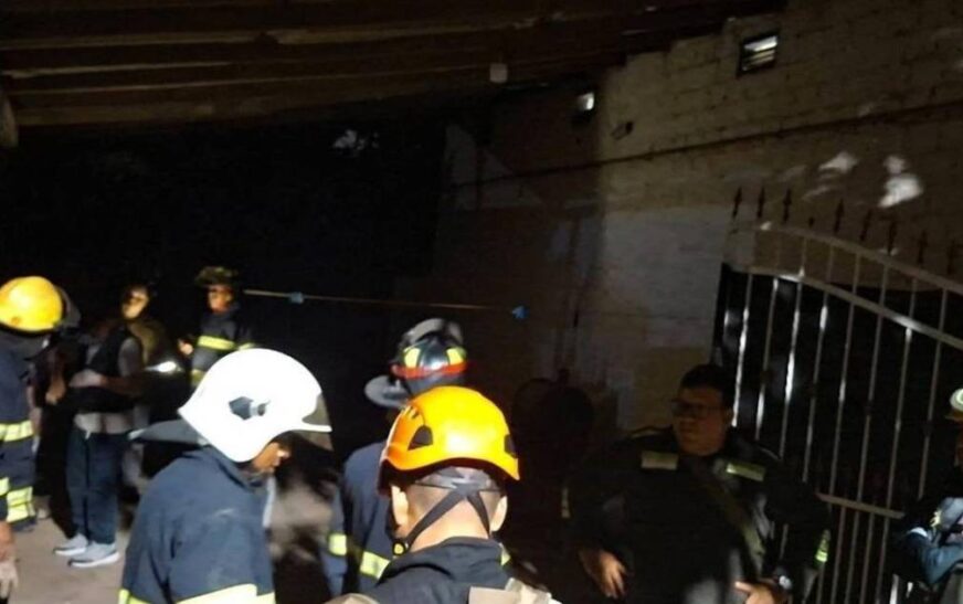 Tres personas mueren carbonizadas en incendio de una vivienda en El Torno