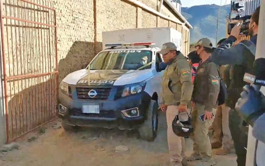 Policía hiere a su pareja y luego muere por disparo en la cabeza